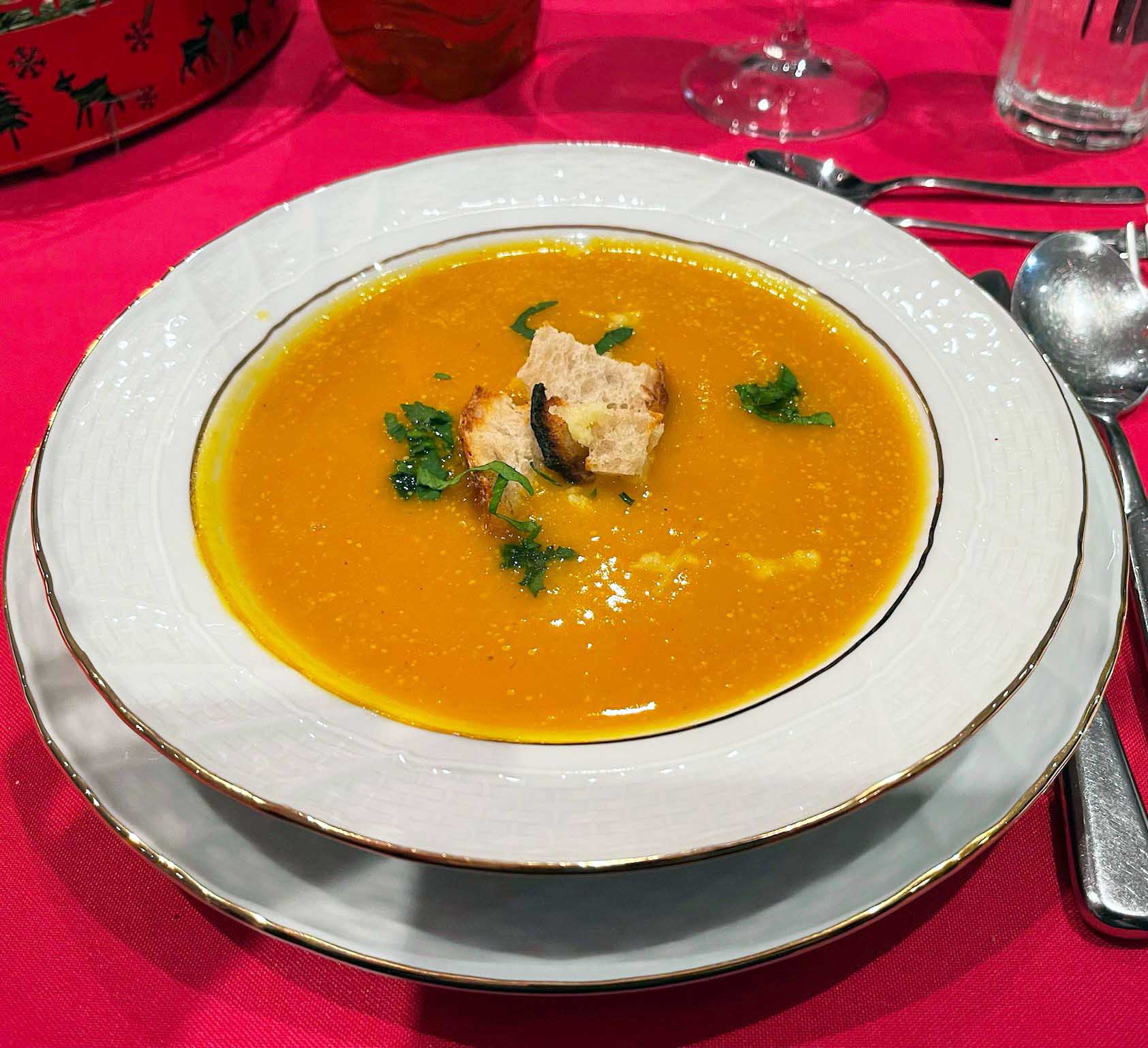 soupe-italienne-cheffe-giusy-au-delice-italiens-restaurant-pizzeria-conthey-suisse